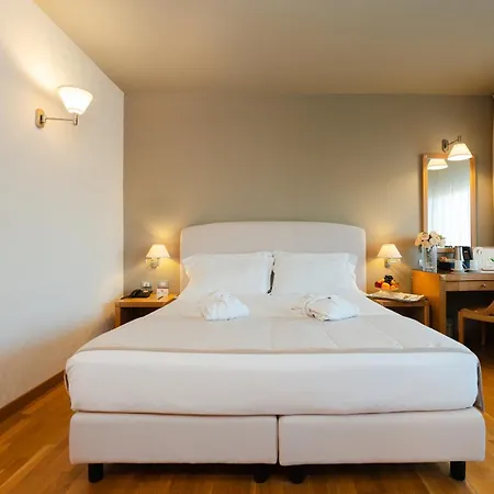 Hotel Touring 4*