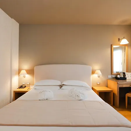 Hotel Touring 4*