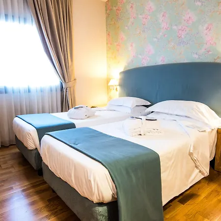 Touring Hotel