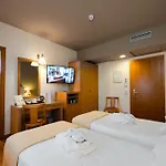 Touring 4*