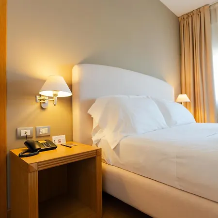 Otel Touring 4*