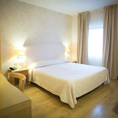 Otel Touring